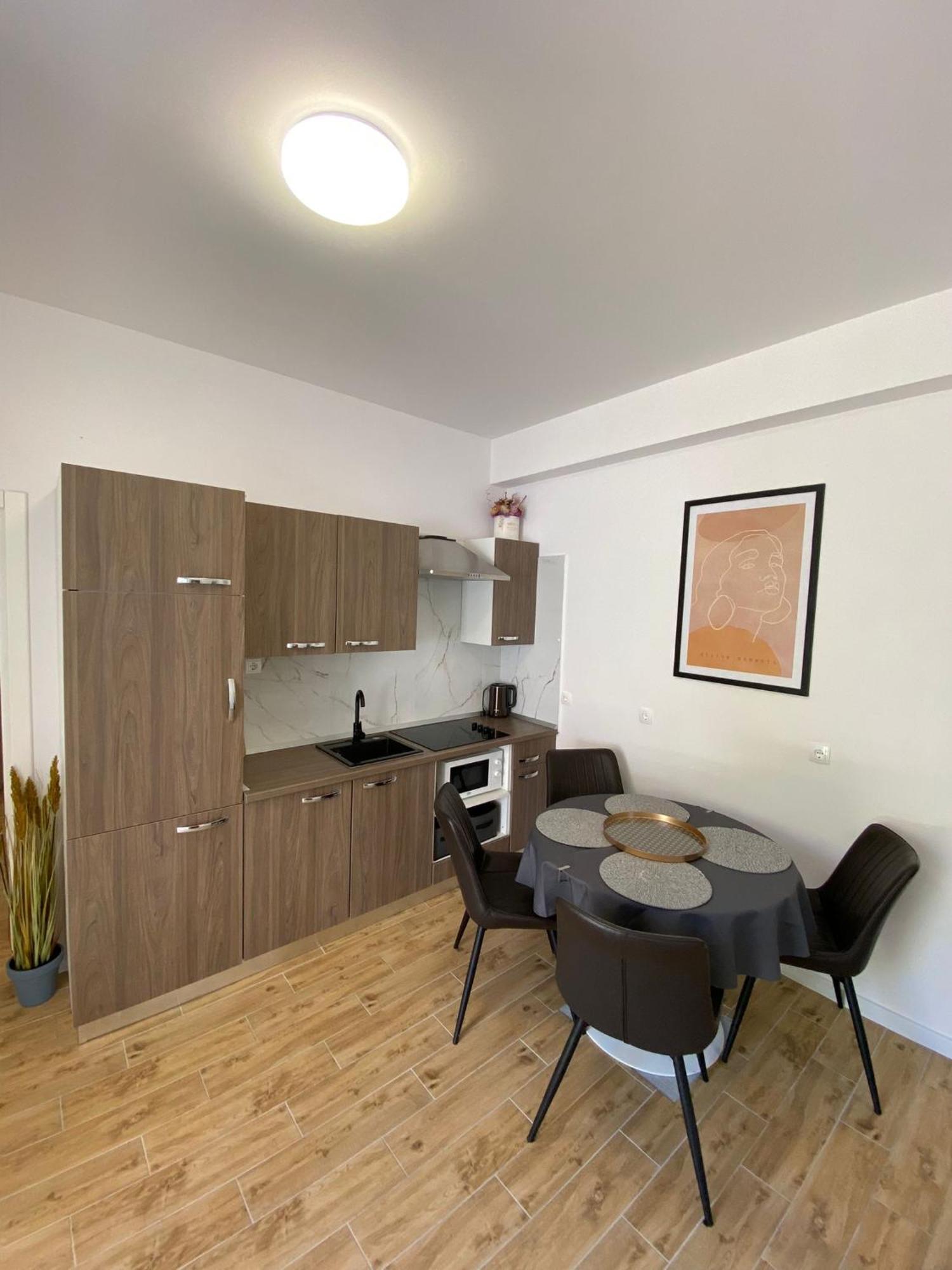 Apartmani Roko Drvenik  Eksteriør bilde