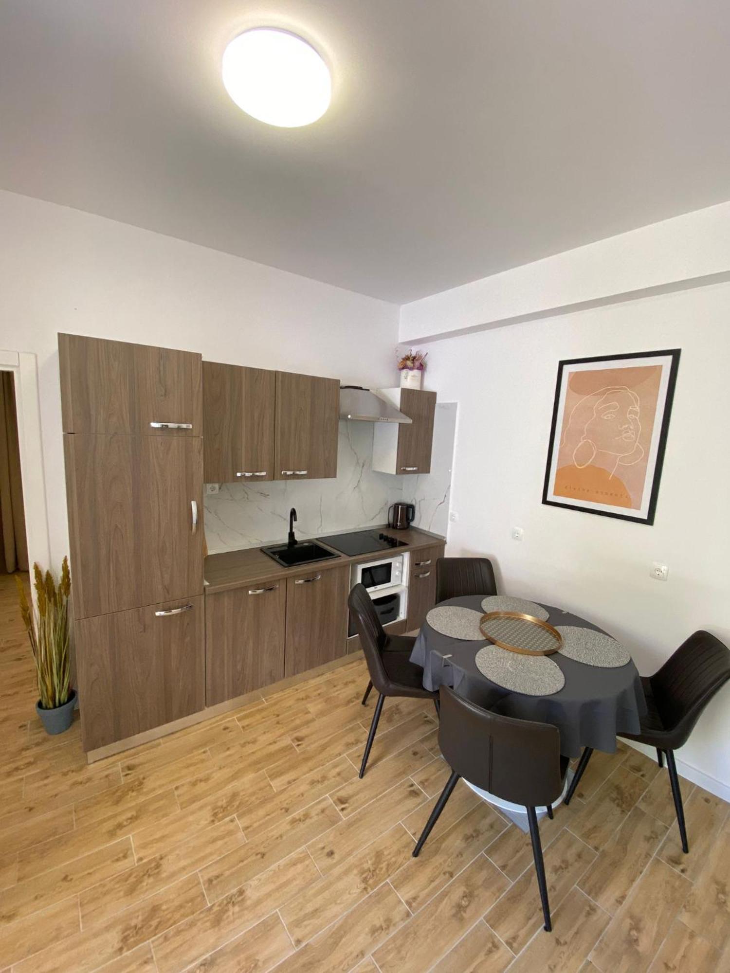 Apartmani Roko Drvenik  Eksteriør bilde