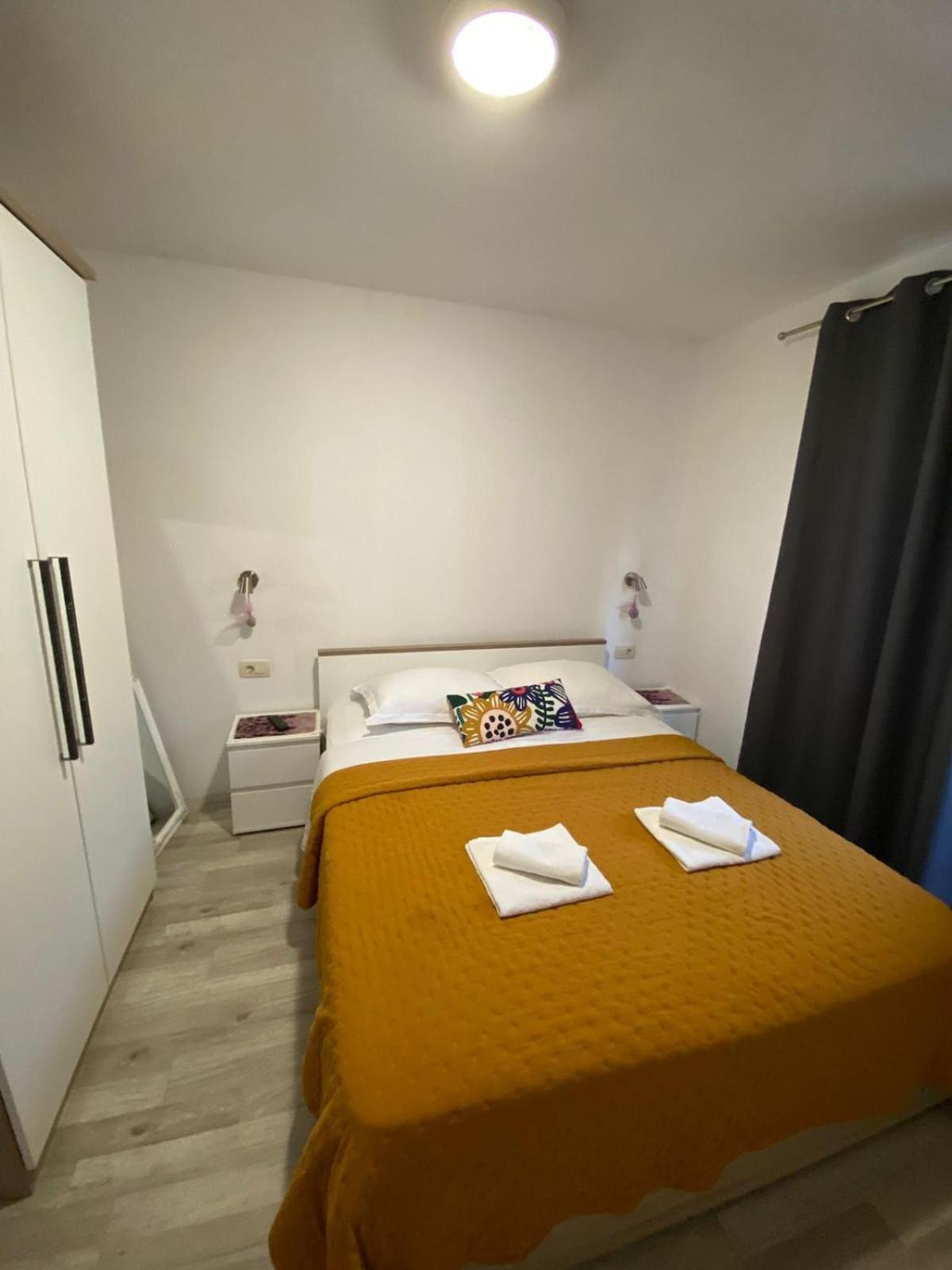 Apartmani Roko Drvenik  Eksteriør bilde