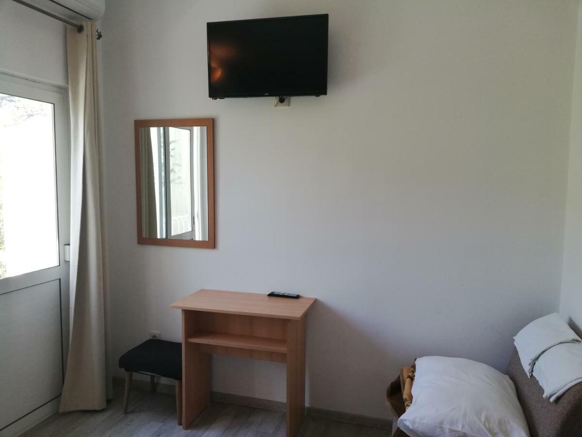 Apartmani Roko Drvenik  Eksteriør bilde
