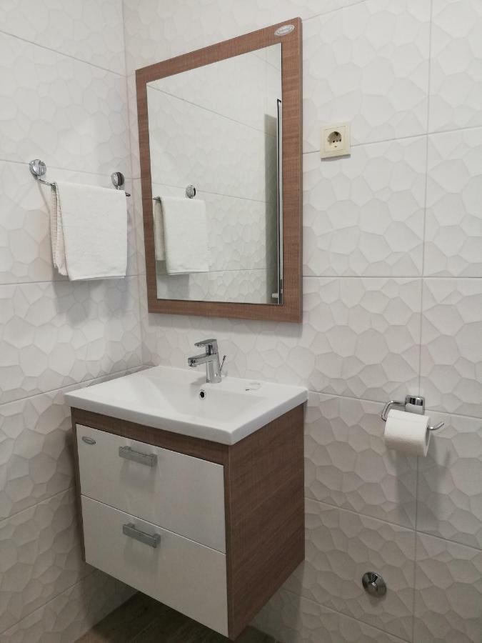 Apartmani Roko Drvenik  Eksteriør bilde